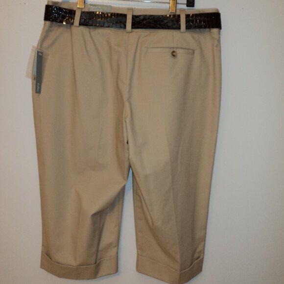 NWT Apt 9 Women's Size 16 Maxwell Fit Beige Capri Pants Cropped Faux Croc Belt - Picture 5 of 11